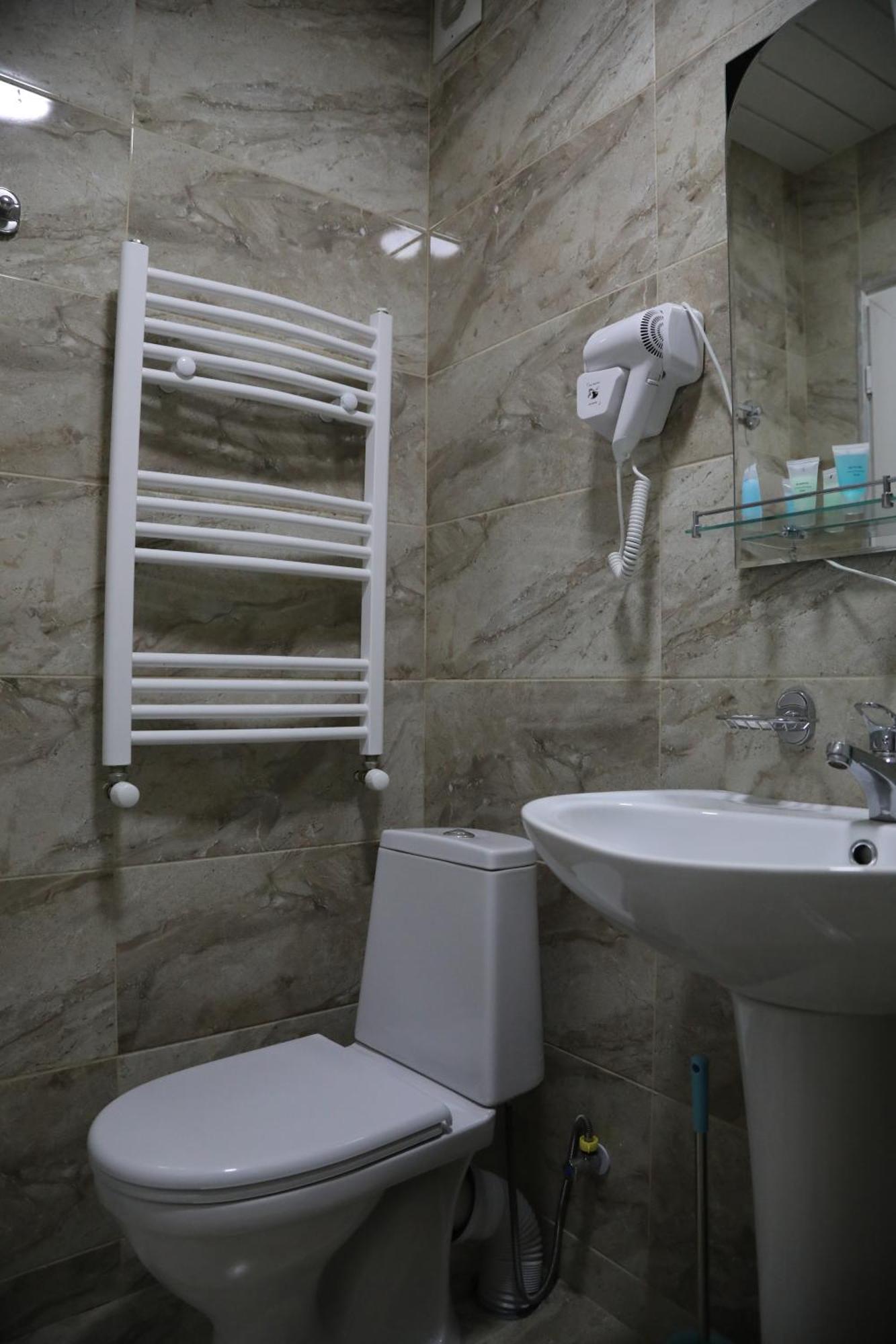 Hotel Ramaz Paliani メスティア エクステリア 写真